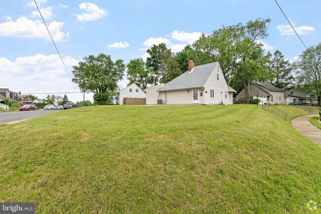 Building Photo - 9323 Cloverly Rd Rental