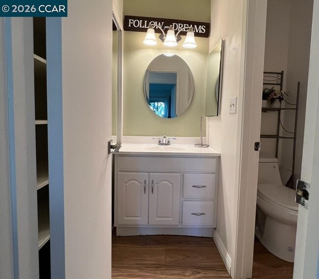 Photo - 438 Ridgeview Dr