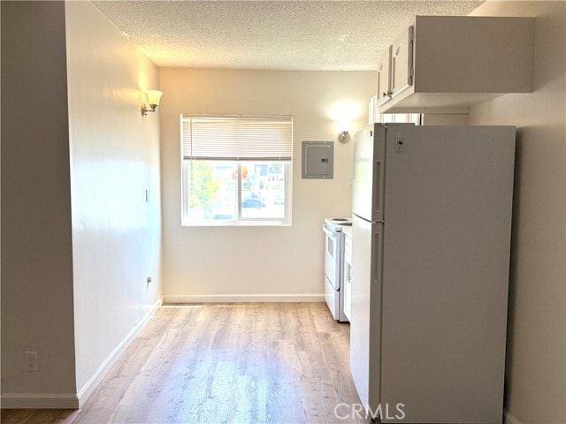 Photo - 620 Illinois Ct Unit 6