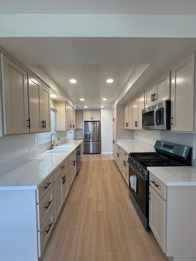 Photo - Adorable Open Plan 3BD 2BA Home in West Torrance With A/C