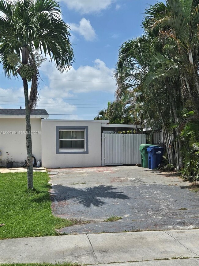 Building Photo - 7930 NW 174th Terrace Unit 0