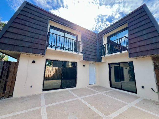 Photo - 1917 Vista Oaks Cir NE Townhome
