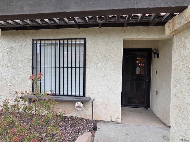 Building Photo - 2155 S 14th Ave