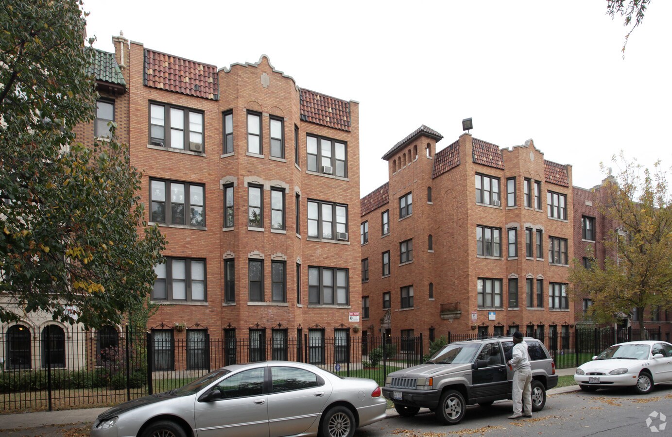 4441 - 4447 S Greenwood Ave - 4441-4447 S Greenwood Ave Apartments