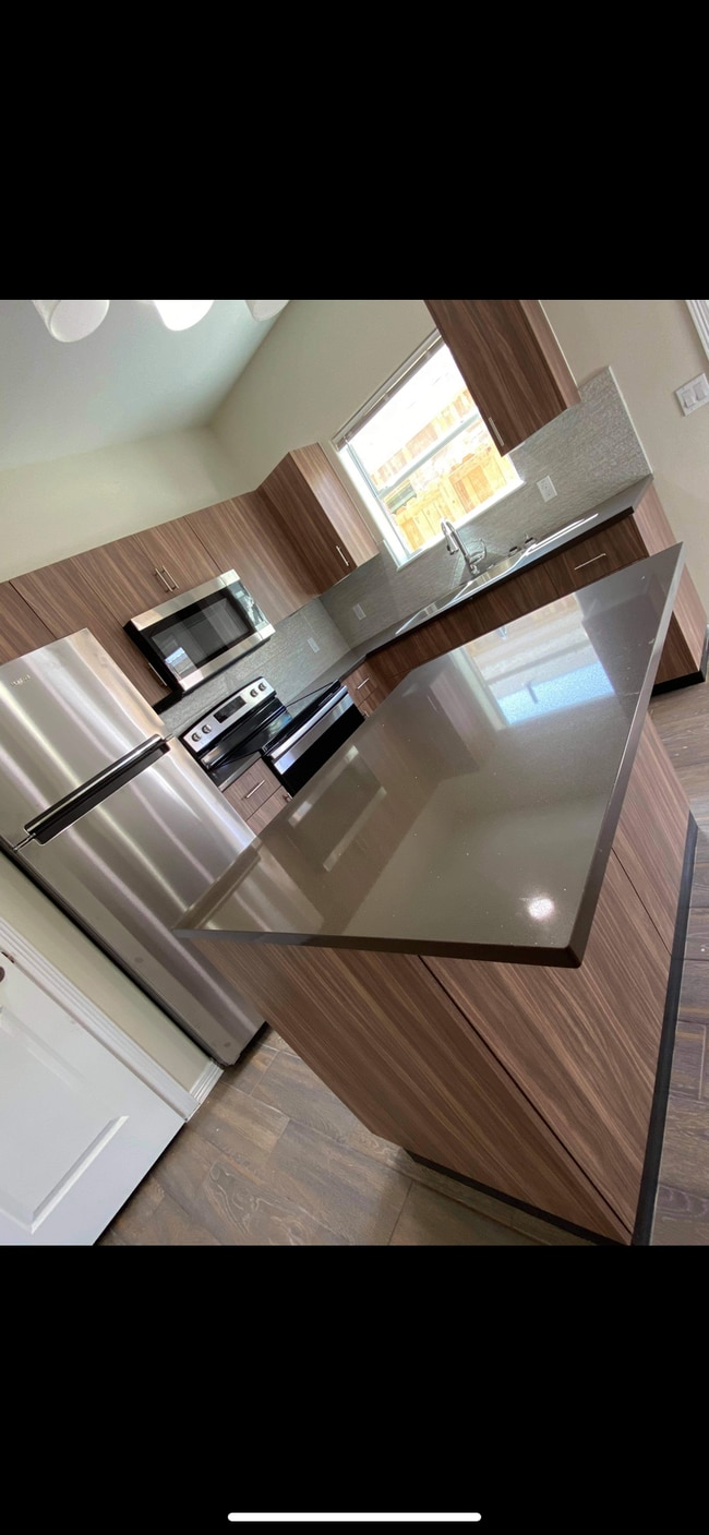 Photo - 1806 W Broome St Apartment Unit 2