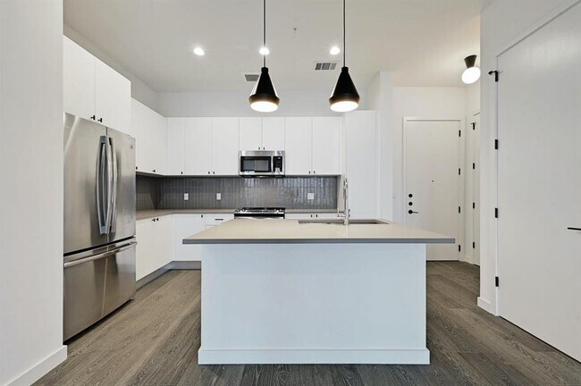 Photo - 800 Embassy Dr Unit 329