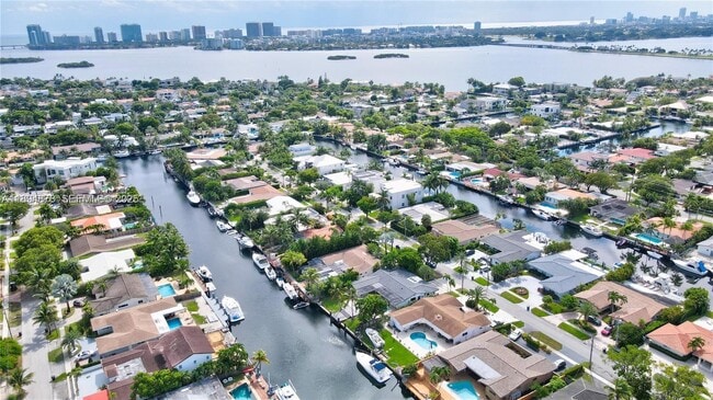 Photo - 2305 Magnolia Dr