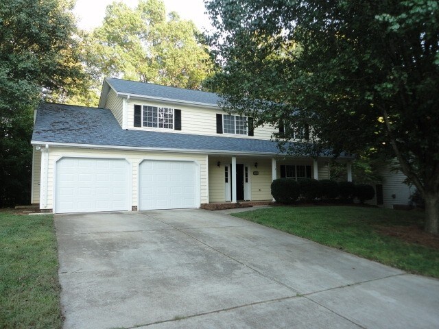 Photo - 4504 Southport Rd