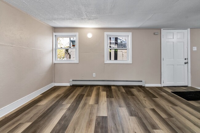 Photo - 153 Union St Unit B