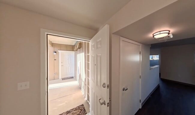 Photo - 900 N Oak Harbor St