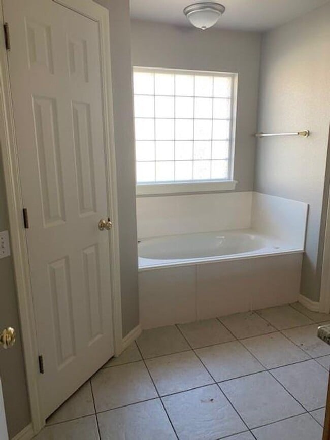 Photo - Great 3 Bedroom!