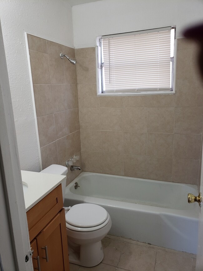 Photo - College Park Apartment Unit 1201-219