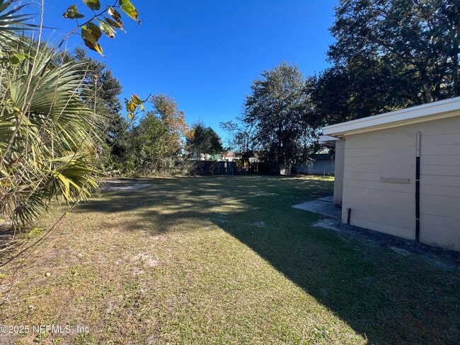 Photo - 8931 Devonshire Blvd House