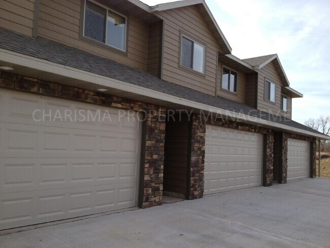 Photo - SPACIOUS 3 BEDROOM TOWNHOME!! Unidad 3804 N Oklahoma Ave #4