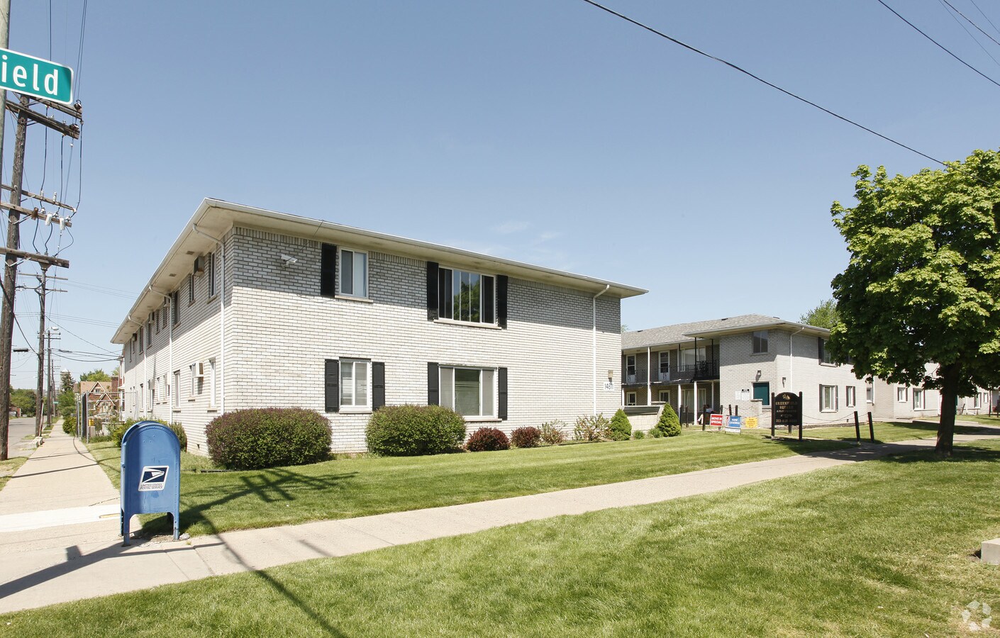 Greenfield Square Apartments - Greenfield Square Apartments