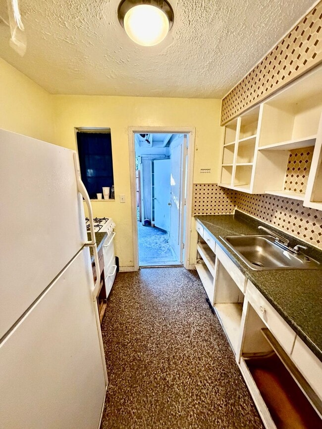 Photo - 1101 N Federal Hwy Apartments Unit 1