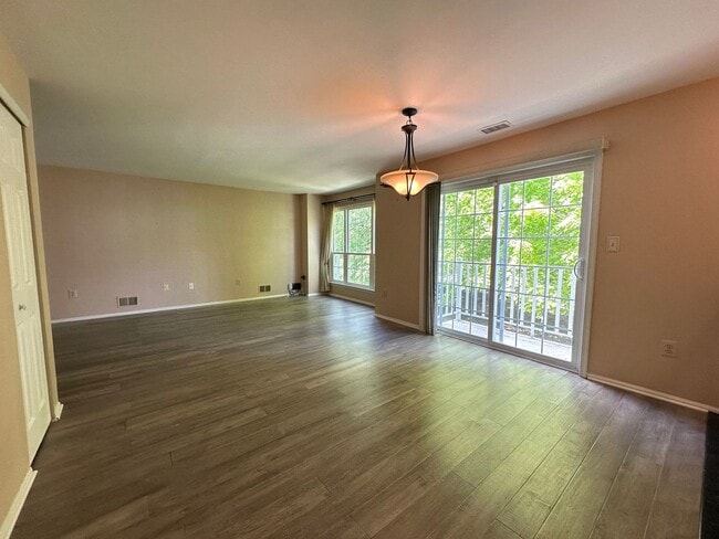 Photo - 2 bedrooms, 2.5 bathrooms