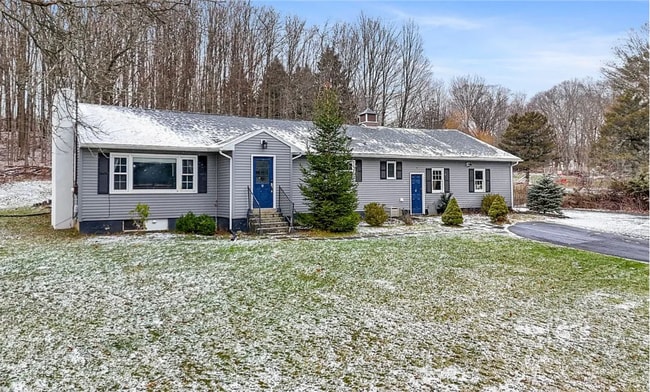 Photo - Spacious Ranch Style House | Renovated and Modern | Big Backyard