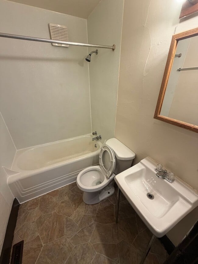 Photo - 505 Reed St Unidad #1