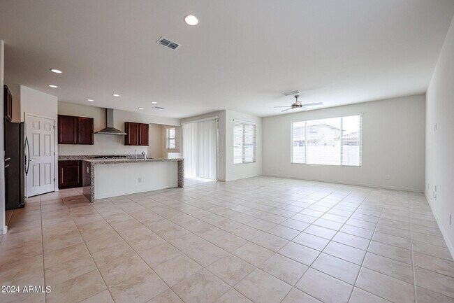 Photo - 9013 W Luke Ave