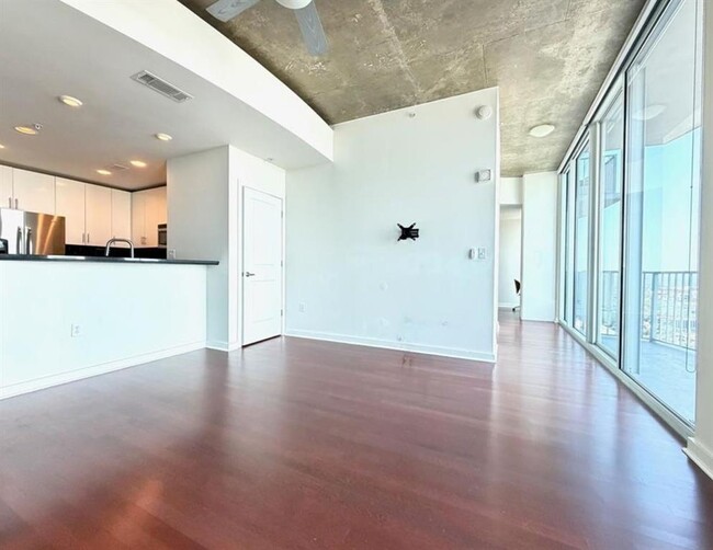 Photo - 360 Nueces St Unit 4008