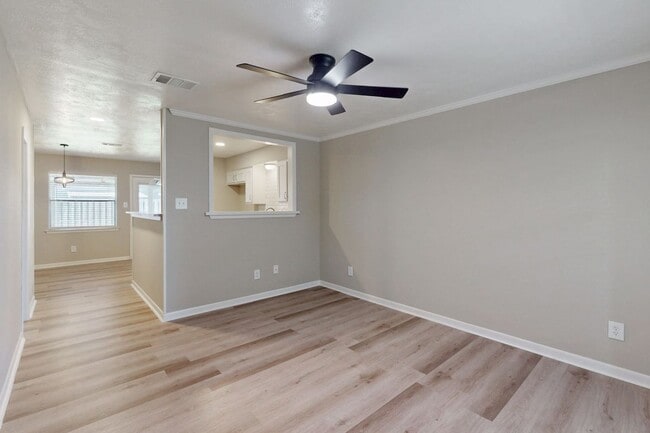 Photo - 1409 Airline Dr Unidad B
