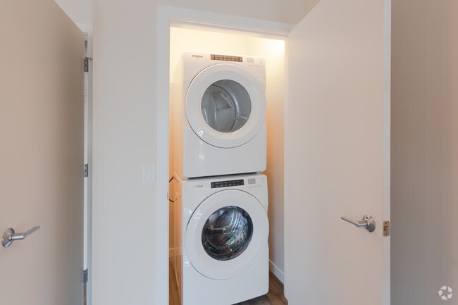 1HAB, 1BA - 1D - XL - Luxe Apartments