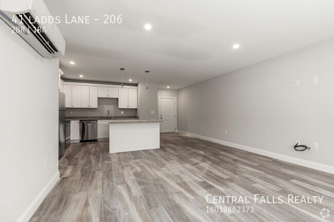 Building Photo - 41 Ladds Ln Unit 206 Rental