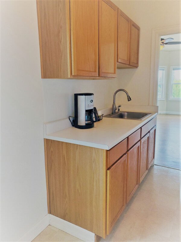 365 Hanover Ave Apartment Unit 202 Oakland, CA