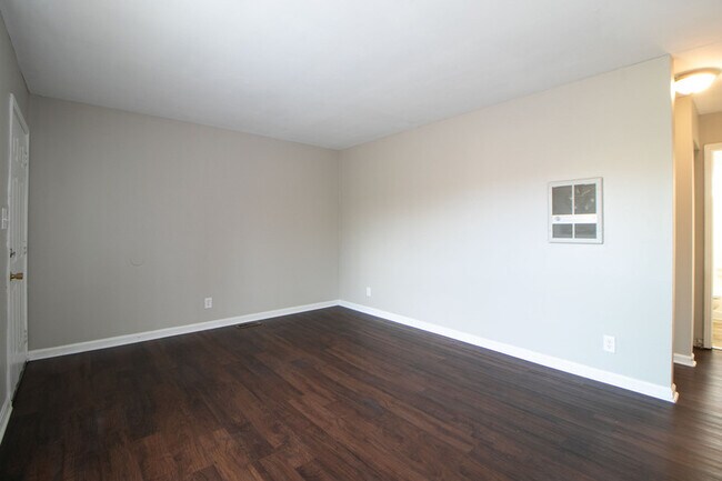 Photo - 1436-A McCan Drive