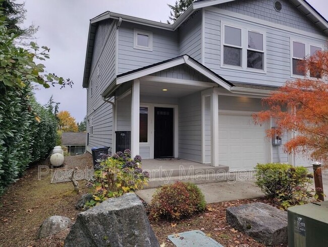 Photo - 10715 NE Rhody Wy