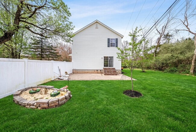 Photo - 112 Peapack Rd