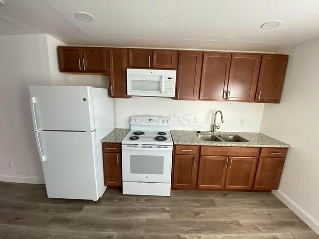 Photo - 3285 Sullivant Ave Unit D
