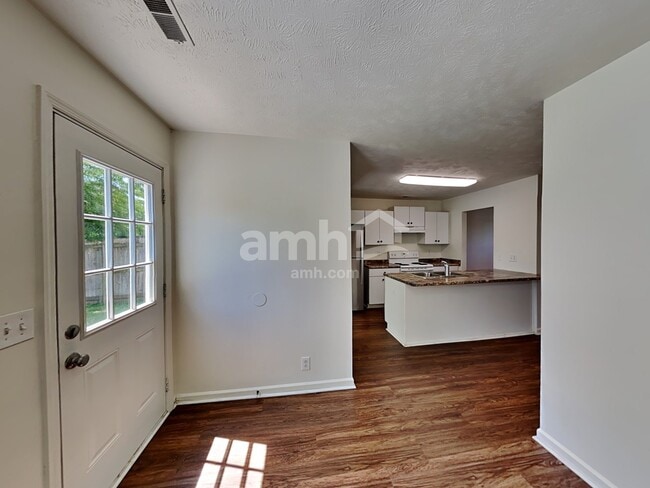 Photo - 1419 Westview Dr