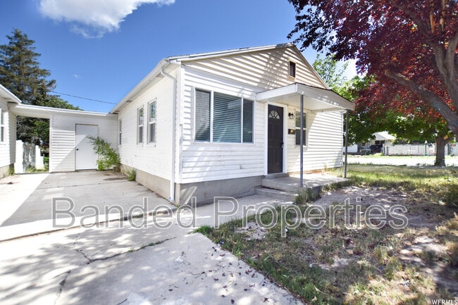 Photo - 267 Maple St
