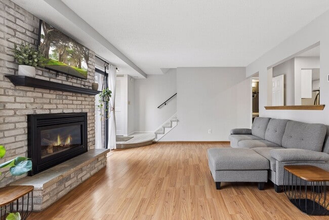 Photo - 3620 Independence Ave S