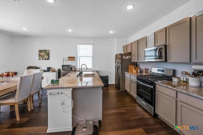 Photo - 5726 Hematite Rim