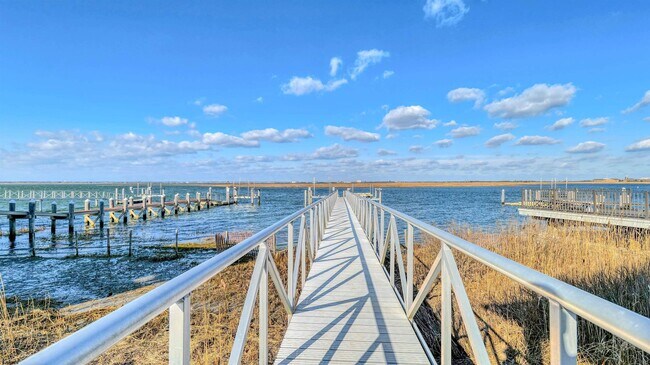 Photo - 909 N Cambridge Ave