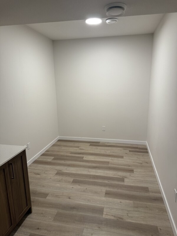 Photo - 12305-12119 119 Ave NW