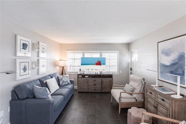 Photo - 6020 Midnight Pass Rd