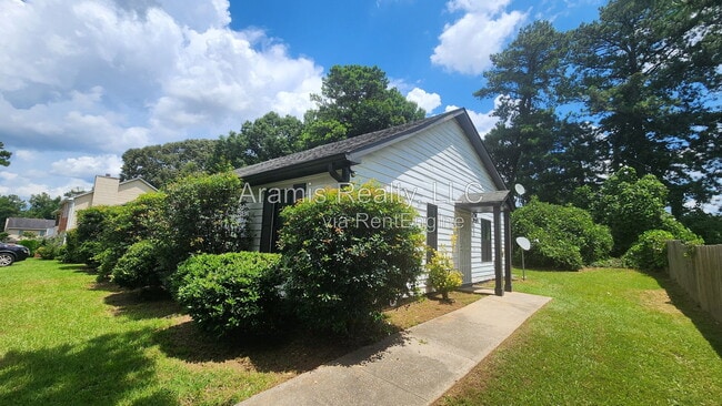 Photo - 5566 Windwood Rd