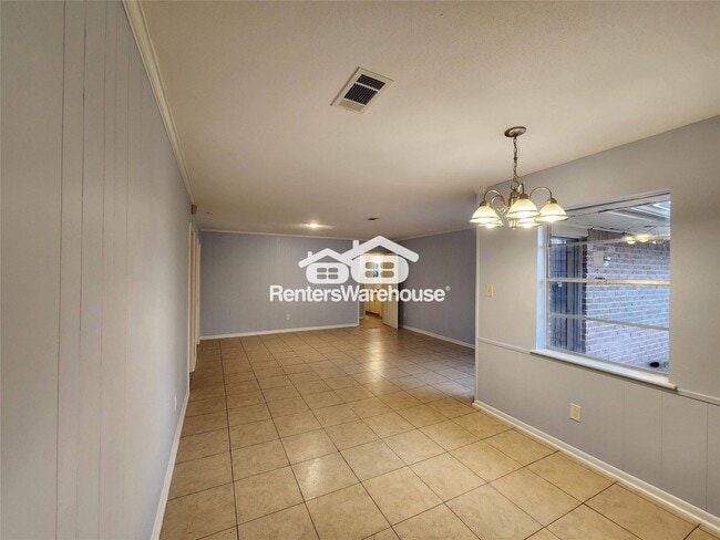 Photo - 9619 Guest St