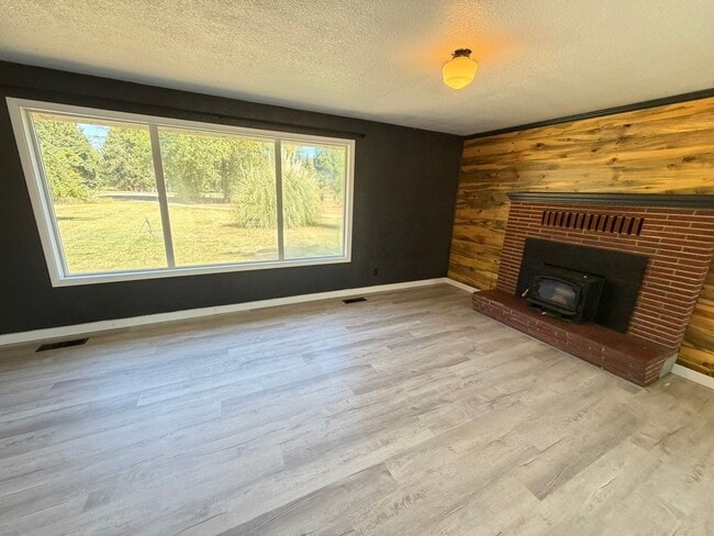 Photo - 27840 7 Mile Ln
