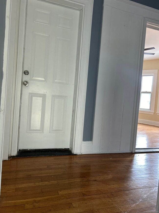 Photo - 202 Parrott Ave