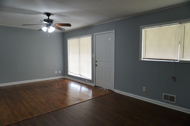 Photo - 504 Pinecrest Dr