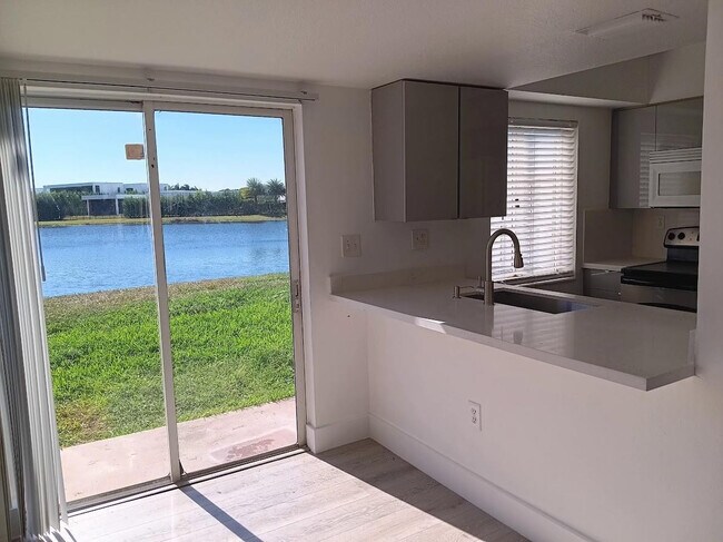 Photo - 150 Riviera Cir