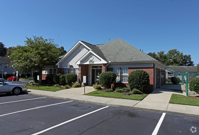 Chapman Pointe Apartments - Leasing Office
