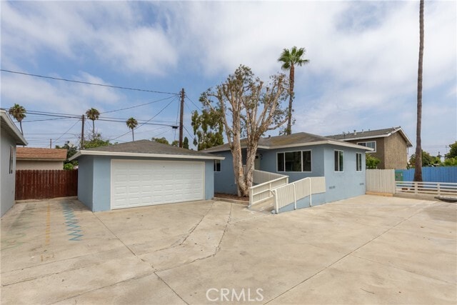 Building Photo - 2218 Placentia Ave Unit D