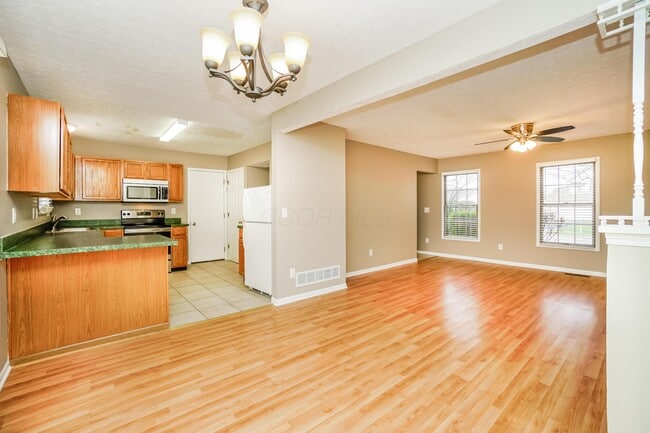 Photo - 1104 Mullens Ct