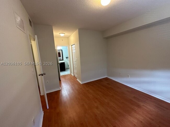 Photo - 11050 SW 196th St Unit 409